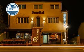 Hotel Sundial